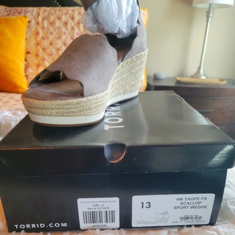Torrid brown wedge